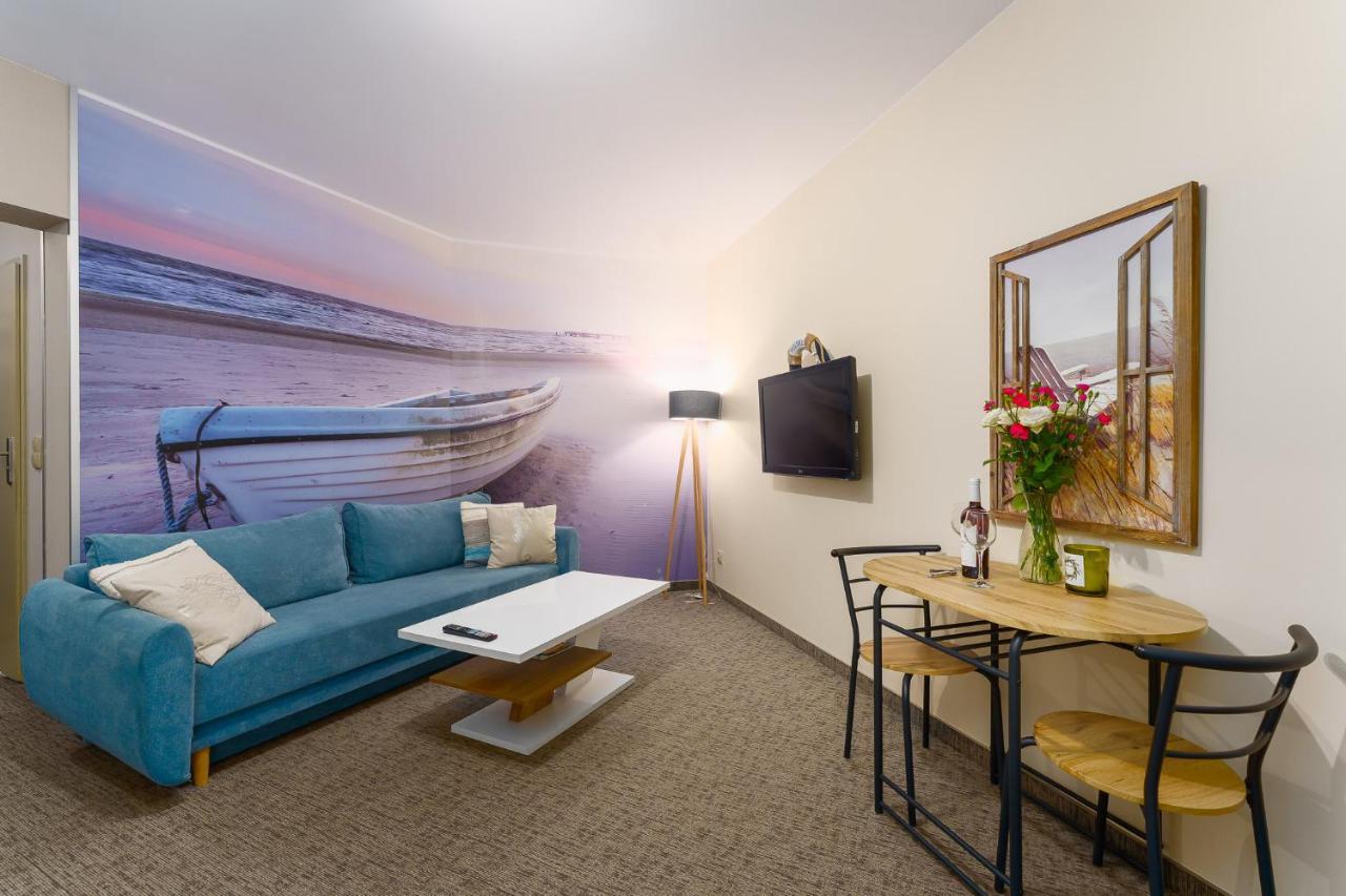Apartamenty Prywatne W Hotelu Przy Plazy Diva โควอบเซก ภายนอก รูปภาพ